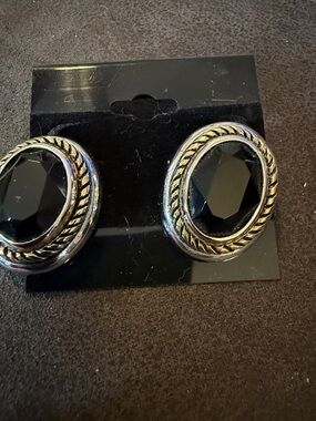 Vintage Black Faceted Oval Rope-Frame Stud Earrings
